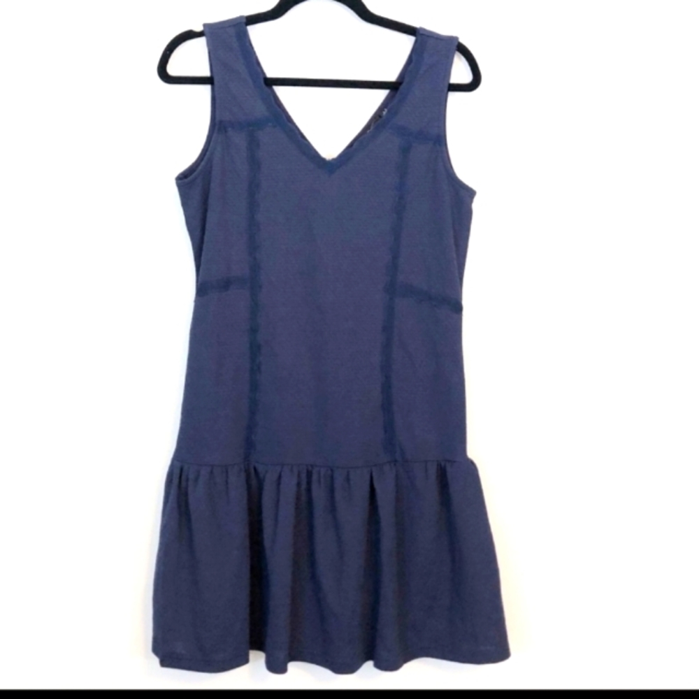 DOE & RAE Dresses. Blue